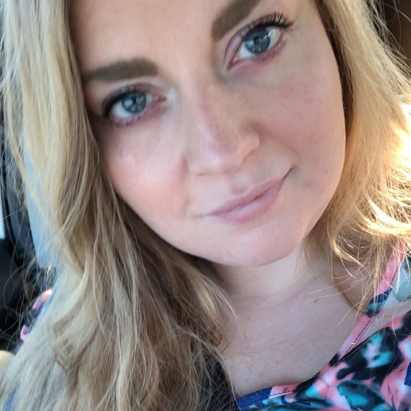 Meet your Posher, Amelia - Picture 1 of 1